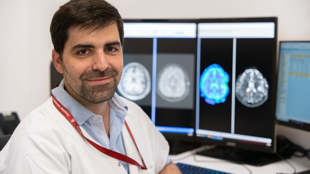 Pablo Naval, neurorradiólogo del Servicio de Diagnóstico por la Imagen del Hospital de Bellvitge