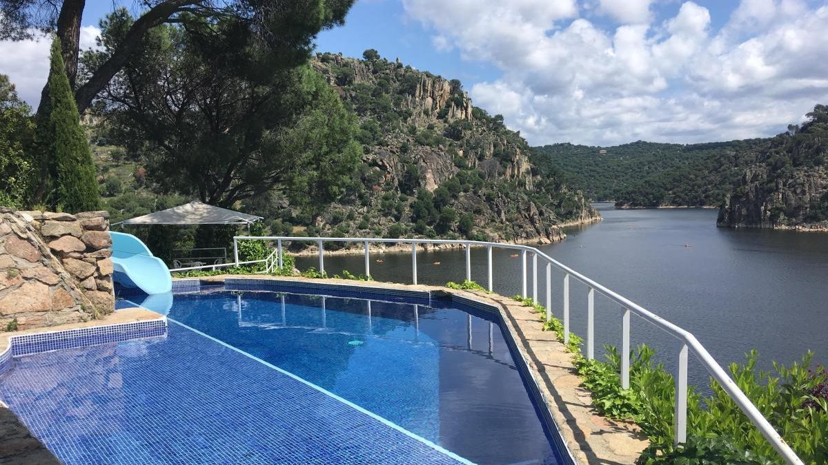 Piscina exterior de Casa Noray