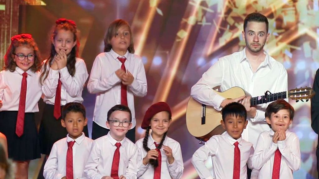 La canción educativa de Guillermo y su clase de primaria se llevan el pase de oro de Tamara Falcó Got Talent Temporada 10 Top Vídeos 19