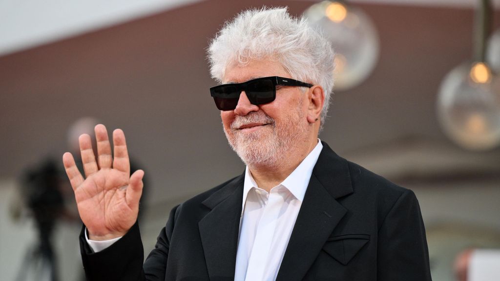 Pedro Almodóvar gana el León de Oro del Festival de Venecia