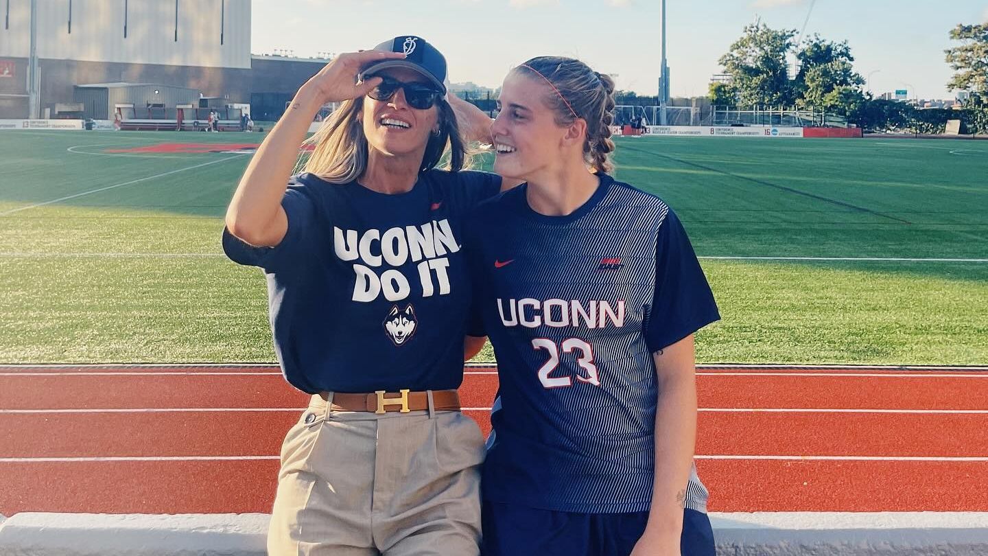 Las imágenes más cómplices de Laura Sánchez y su hija Naia en Connecticut, la ciudad donde reside ahora su hija (Imagen de Instagram: @laurasanchezofi)
