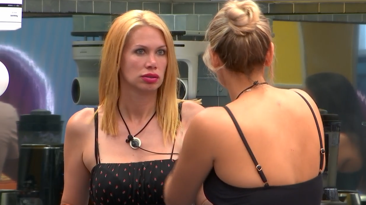 Las tajantes palabras de Vanessa sobre Laura a sus espaldas: "Que se quite la careta ya"