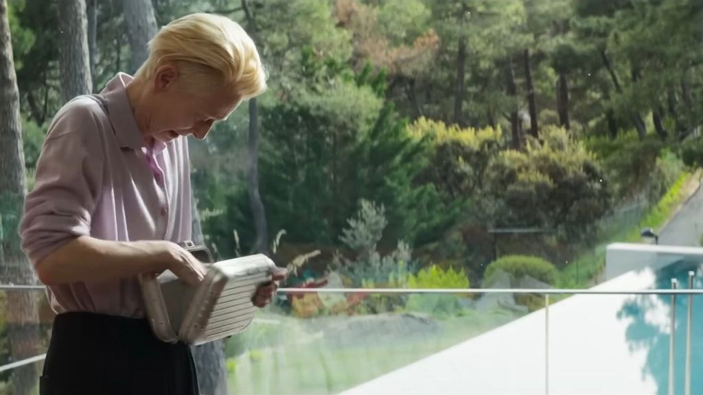 Tilda Swinton en una escena de 'La habitación de al lado'.