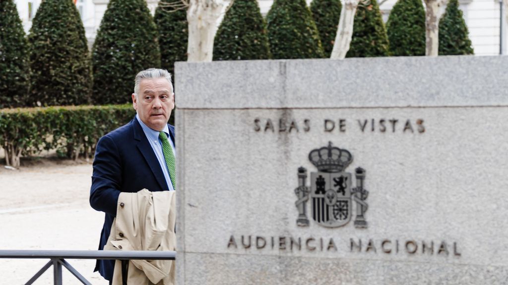 El ex consejero Alfredo Prada a su llegada a un juicio en la Audiencia Nacional, a 4 de marzo de 2024