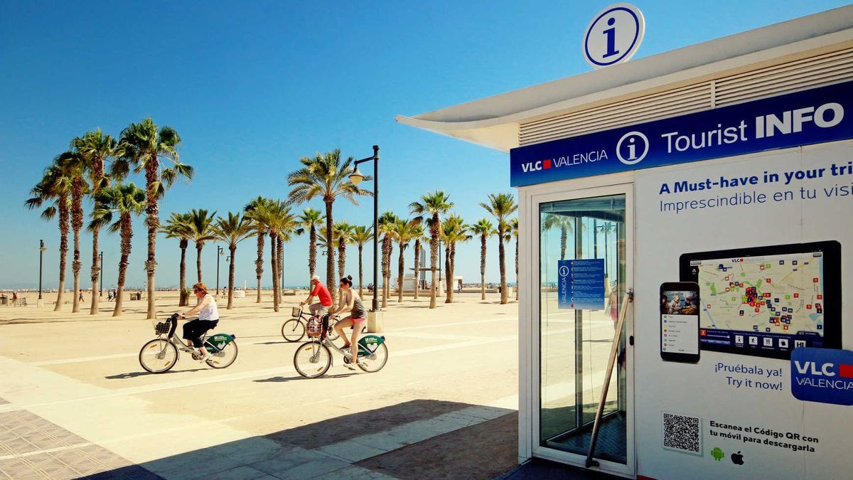 Valencia instalará quioscos inteligentes para modernizar la atención turística