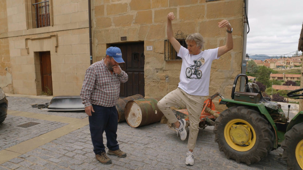 El momentazo de Jesús Calleja bailando una improvisada jota en 'Volando voy': "¡Ponte en posición!"