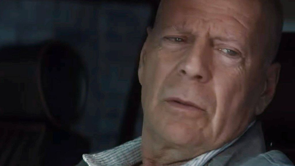 La rara aparición de Bruce Willis acompañado de guardaespaldas en Los Ángeles en plena lucha contra la afasia y la demencia