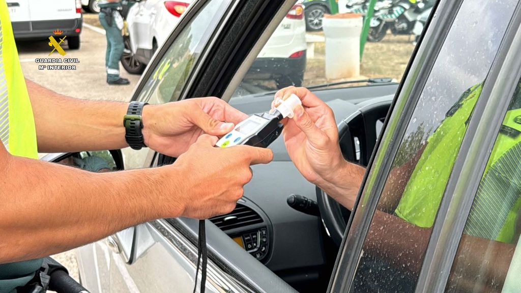 Marlaska apuesta por bajar la tasa de alcohol del 0,5 al 0,2 para todos los conductores