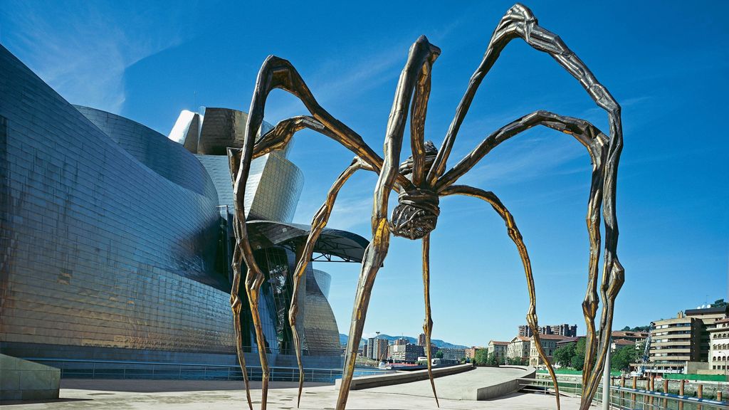 Maman ante el museo Guggenheim en Bilbao