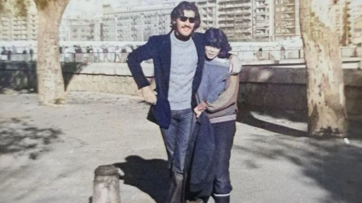 Nela y su compañero Valerio en Valencia, en 1979 (Imagen cedida por Juan Trejo)