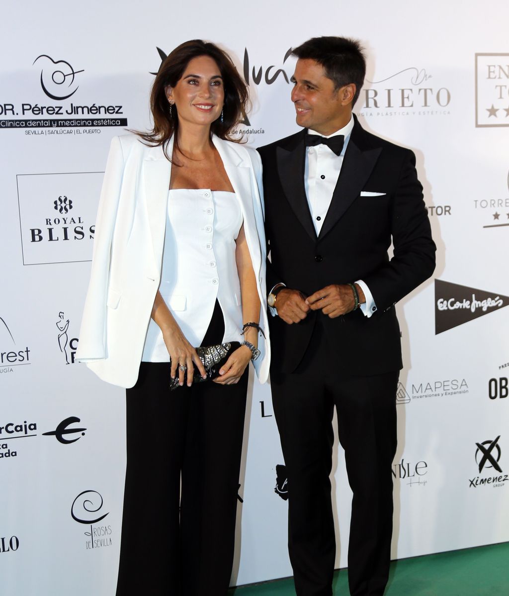 Lourdes Montes y Fran Rivera durante los Premios Escaparate