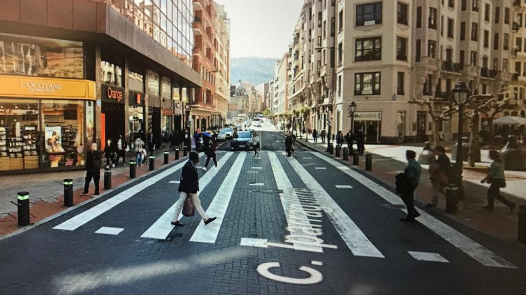 Paso de cebra de Rodríguez Arias con Iparraguirre, en Bilbao.