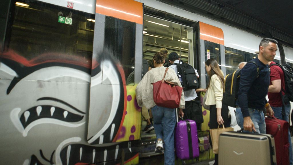 Retrasos en seis líneas de Rodalies tras una doble incidencia técnica en Barcelona