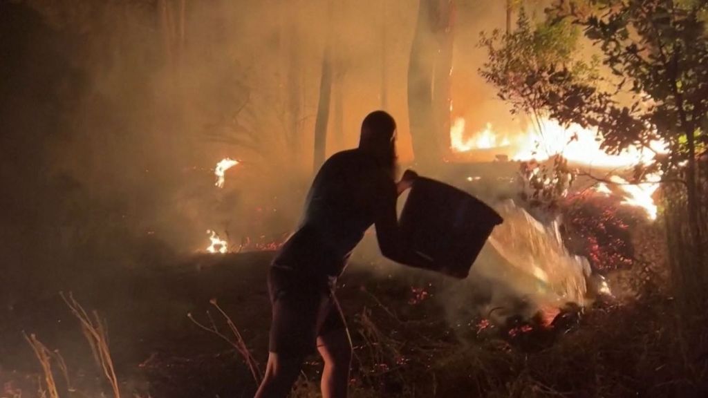 Detienen a cuatro personas sospechosas de estar detrás de 13 incendios activos en Portugal