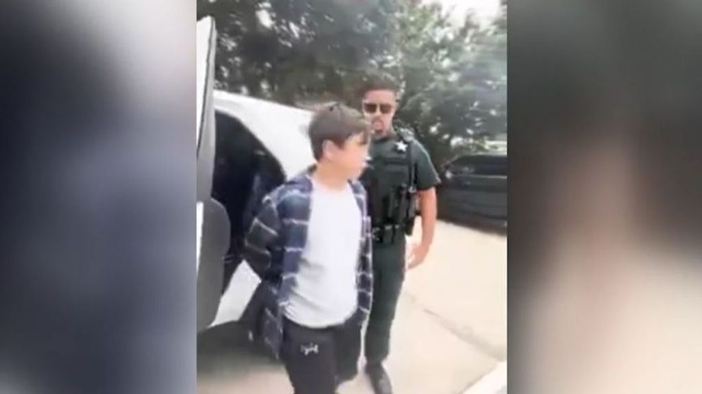 Detenido un niño de 11 años por amenazar con una masacre en su colegio de Florida