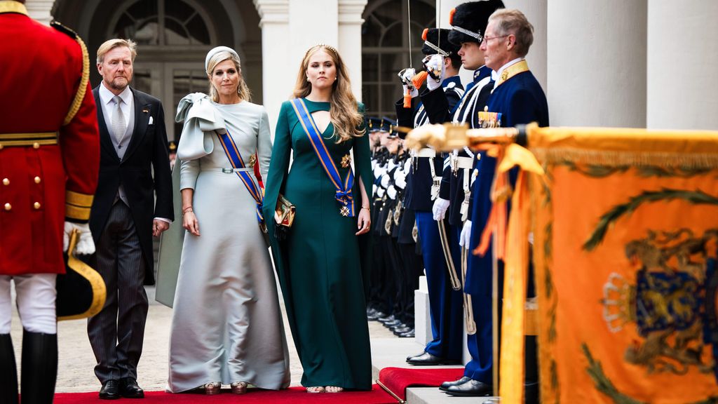 La familia real holandesa a su llegada al Parlamento durante el Día del Príncipe