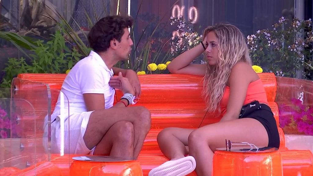 Óscar y Violeta, en la casa de 'Gran Hermano'