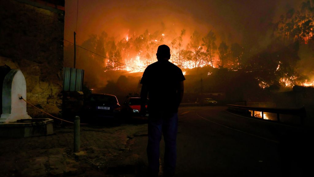 Una ola de incendios asola a Portugal: ya hay tres muertos y la UE se moviliza para brindar ayuda