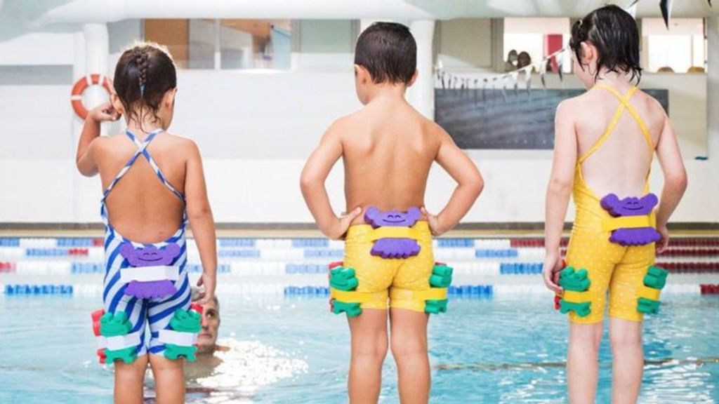 Bañador con planchas a los lados y en la espalda