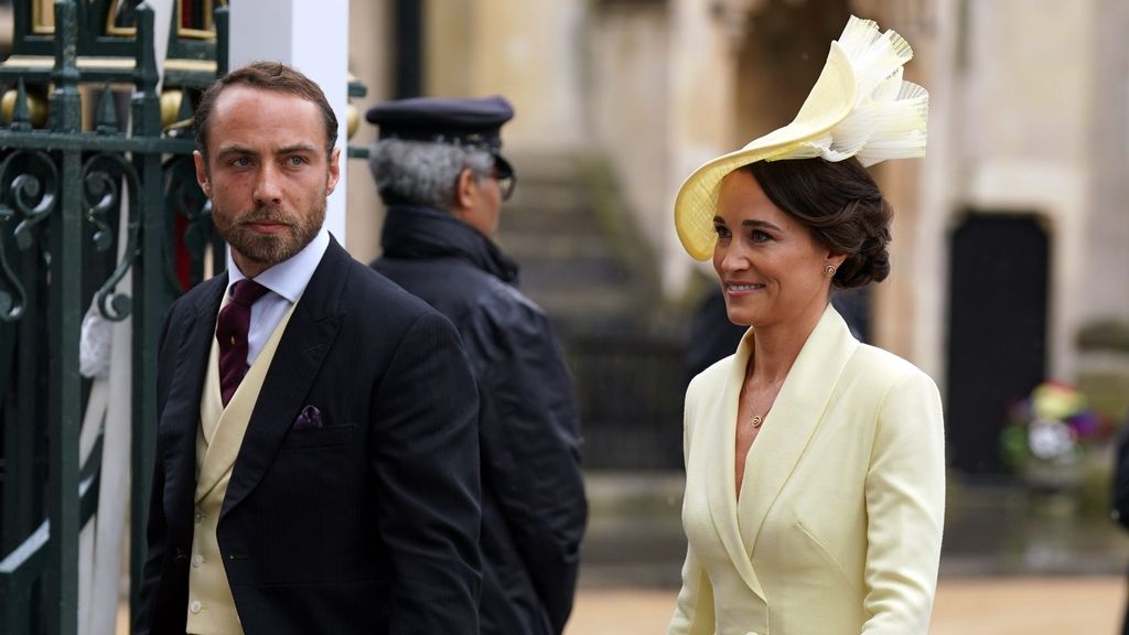 James Middleton y su mujer.