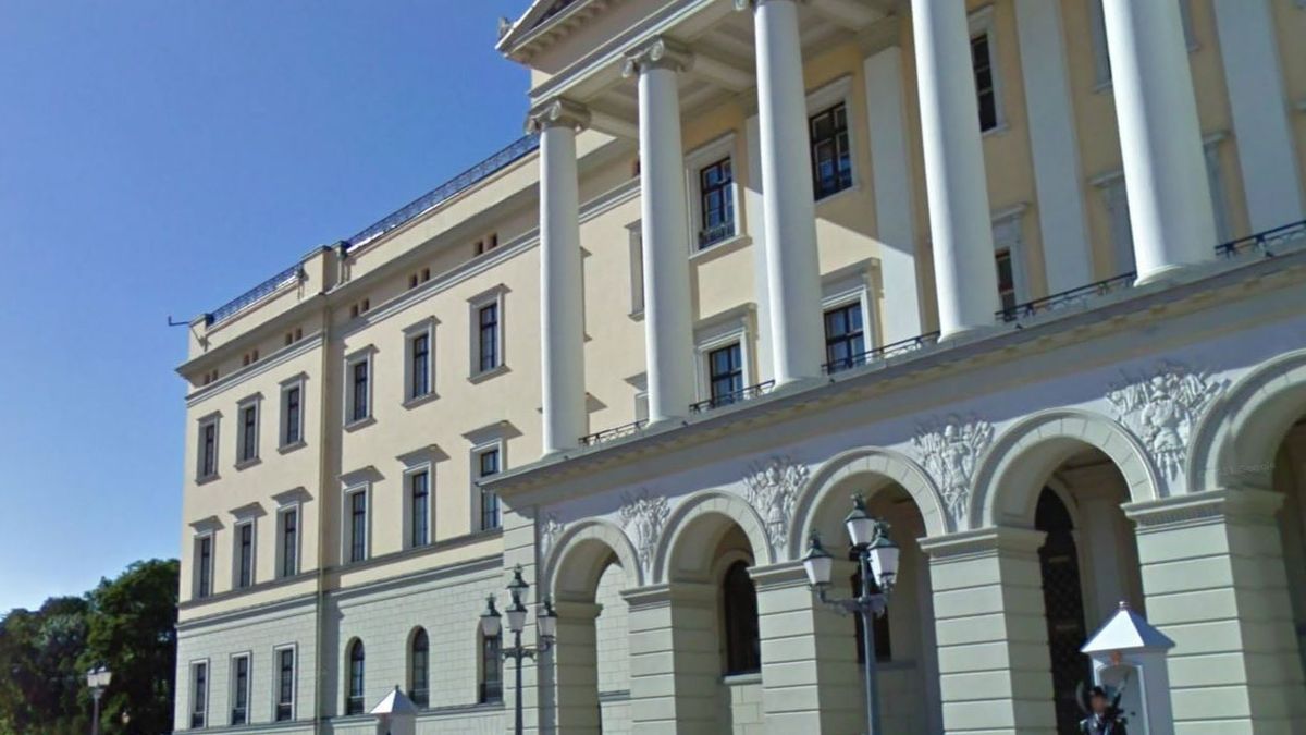 Seis meses de cárcel a una persona en silla de ruedas por lanzar cócteles molotov al Palacio Real de Noruega