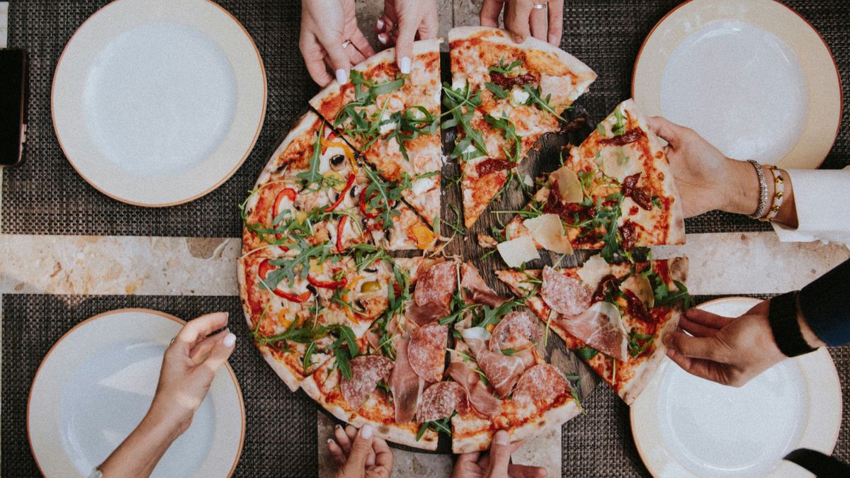 pizza unsplash