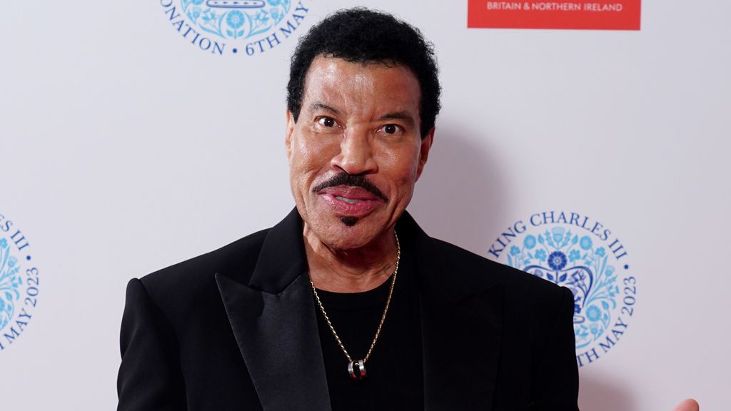 EuropaPress 5181321 07 may 2023 united kingdom windsor us singer lionel richie arrives to