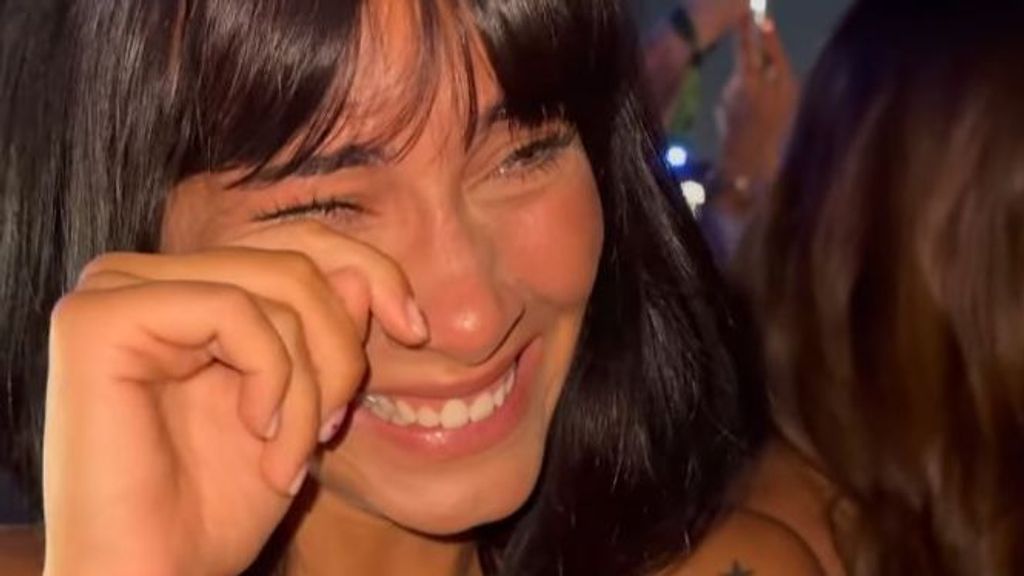 Captura de Aitana llorando en el concierto de Adele