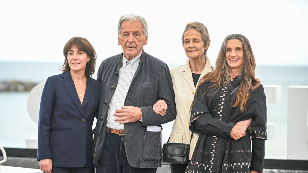 El director y las protagonostas de 'El último suspiro': Marilyne Canto, Charlotte Rampling y Ángela Molina.