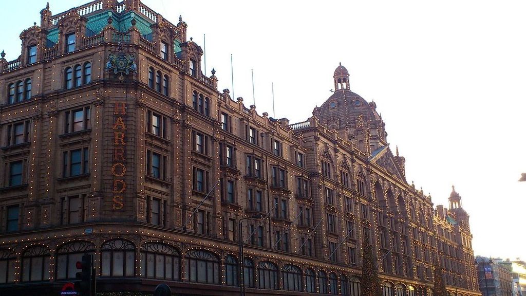 Fachada de los almacenes Harrods en Londres