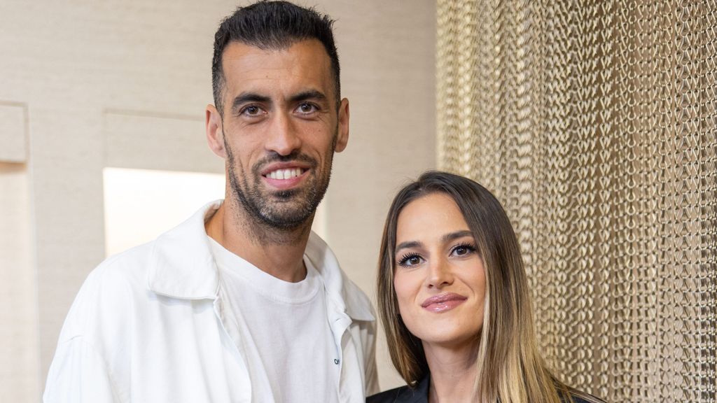 Sergio Busquets y Elena Galera