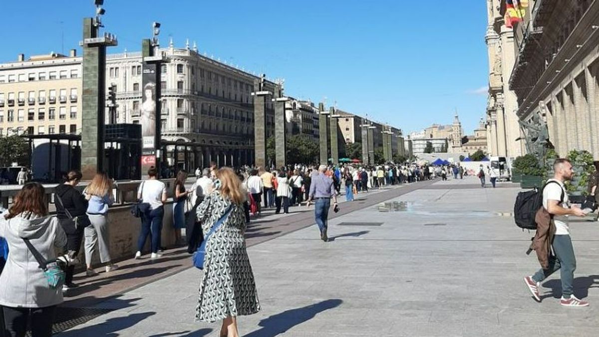 La exclusiva Cinta de la Virgen del Pilar con el estampado del cachirulo desata la locura en Zaragoza