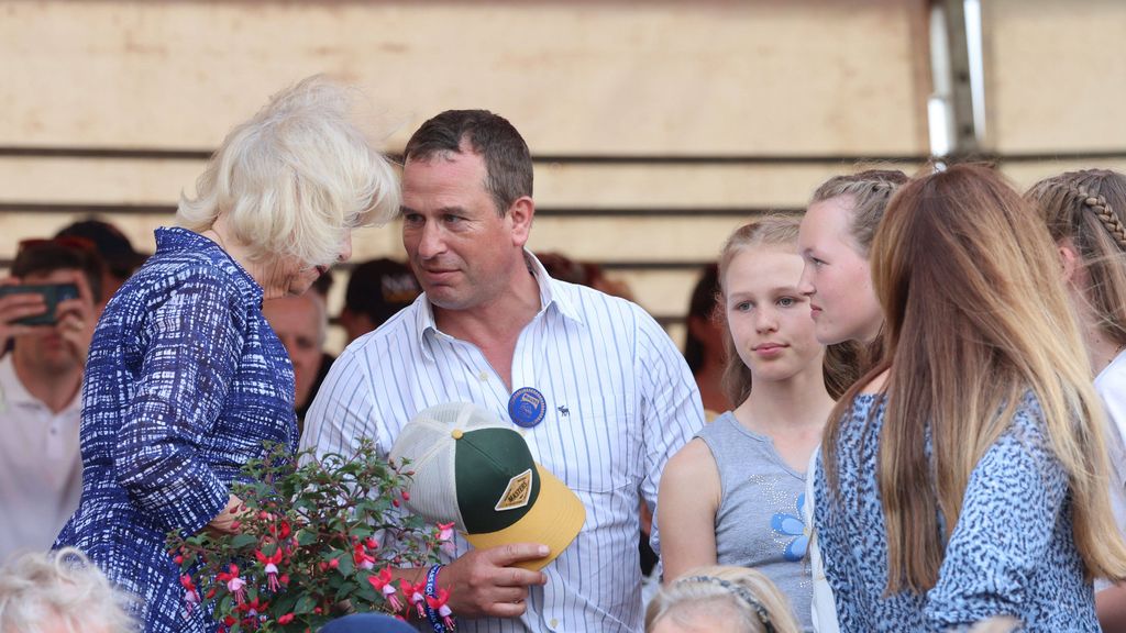 La reina Camila con Peter Phillips y Harriet Sperling. FUENTE: Cordonpress