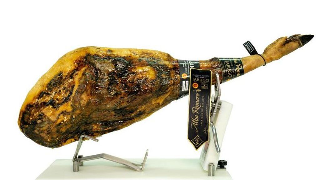 Jamón de Bellota 100% Ibérico DOP Jabugo. FUENTE: Alba Romero