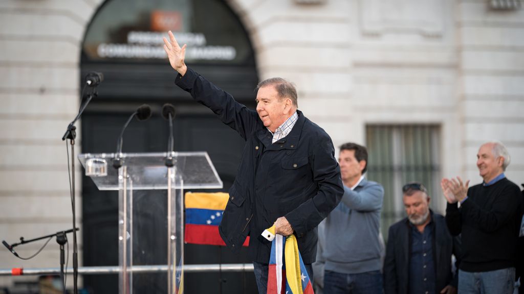 La Puerta del Sol vuelve a llenarse para protestar contra el régimen de Maduro, con la presencia de Edmundo González