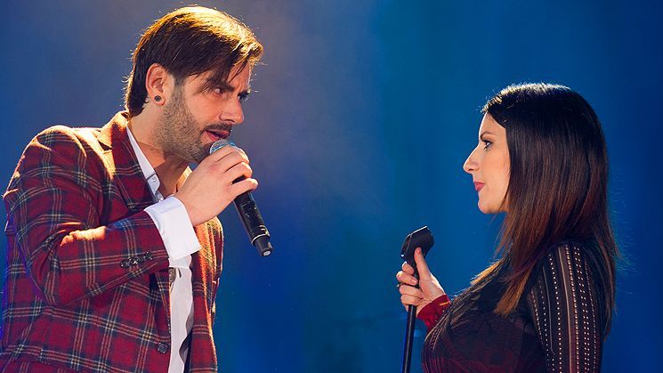 melendi laura pausini 2015