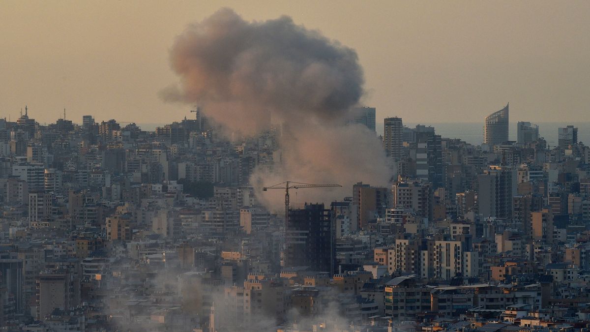 El Ejército israelí ataca "decenas de objetivos" de Hezbolá en Líbano