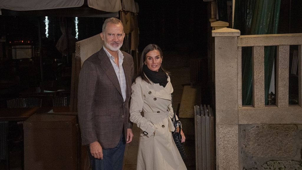 Felipe Vi y Letizia, tras cenar en Marín con su hija mayor