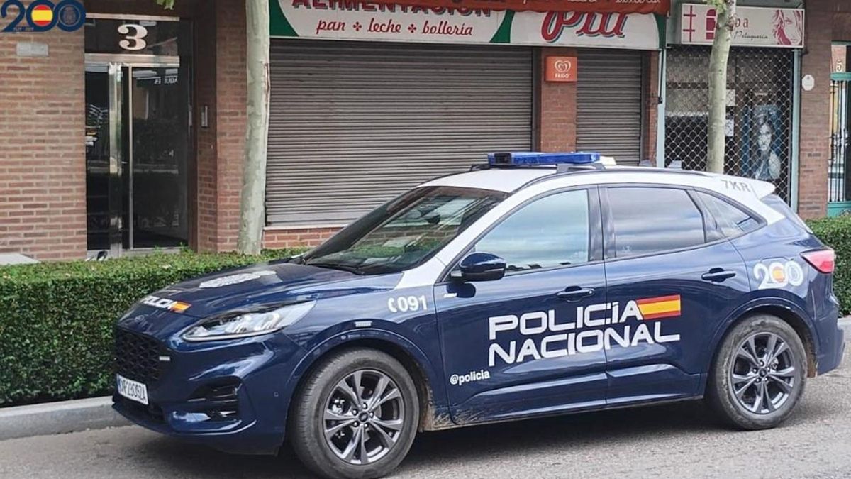 Un vehículo policial.