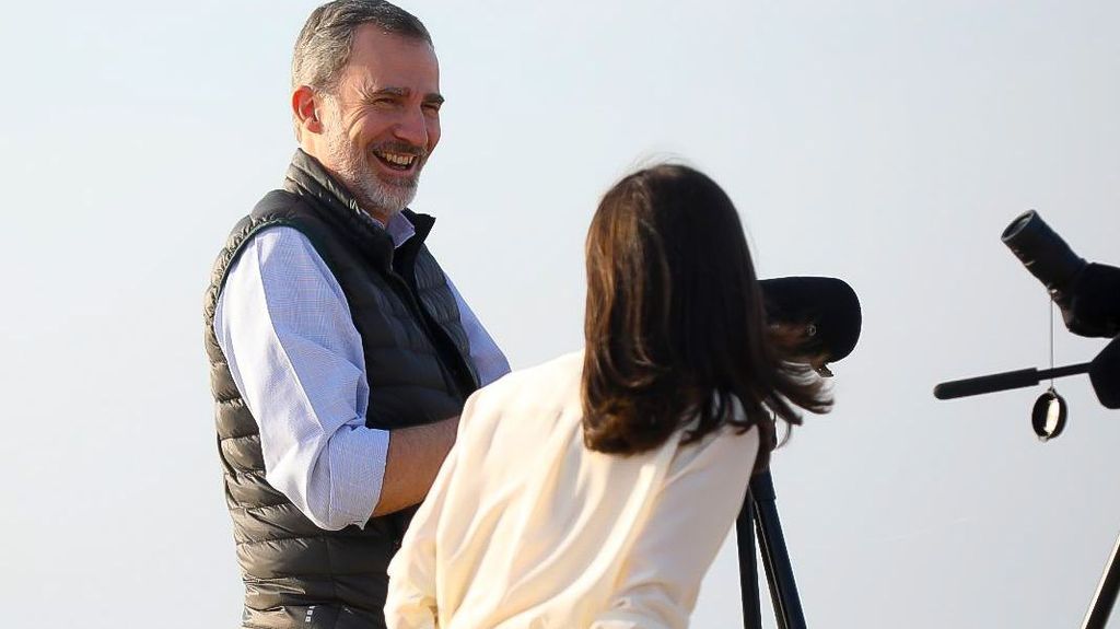 EuropaPress 2650253 reyes felipe vi dona letizia visitan parque nacional donana almonte huelva