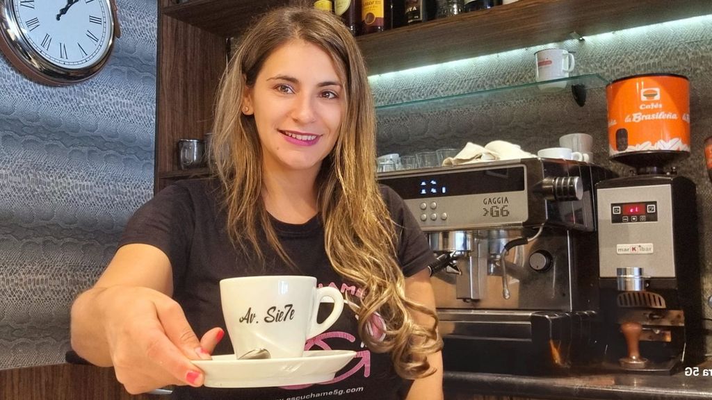 La barista Alexandra Alves