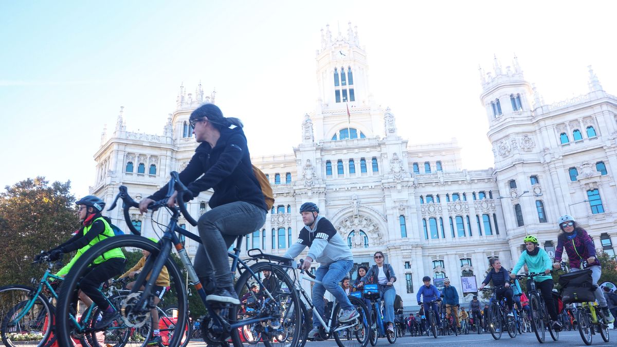 Madrid retira las bicicletas privadas de alquiler tras hacerlo también con los patinetes