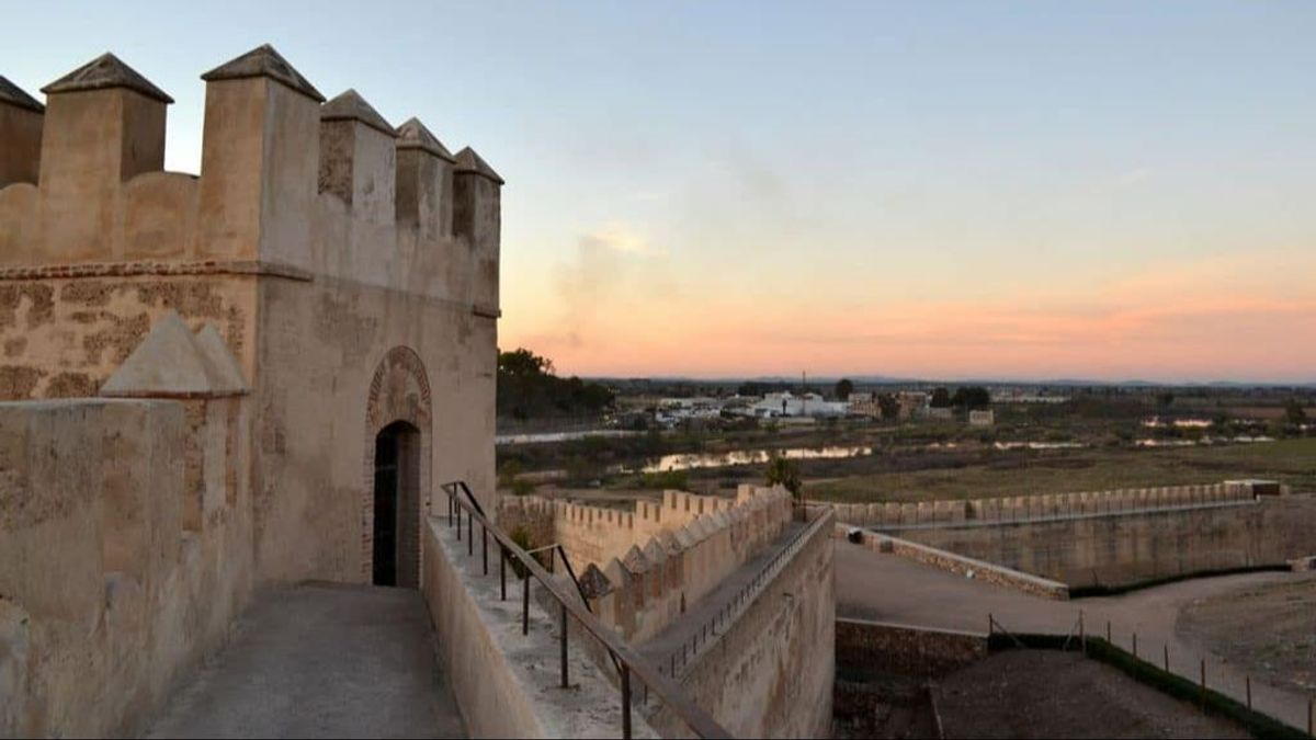 MURALLA ABALUARTADA BADAJOZ 1024x683