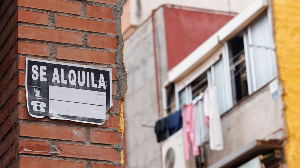 Un cartel de 'Se Alquila'