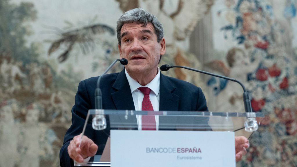 El gobernador del Banco de España, José Luis Escrivá, interviene durante la ceremonia de toma de posesión de su cargo