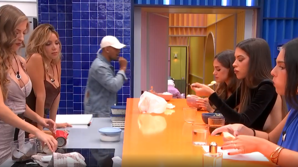 En la cocina antes de la gala