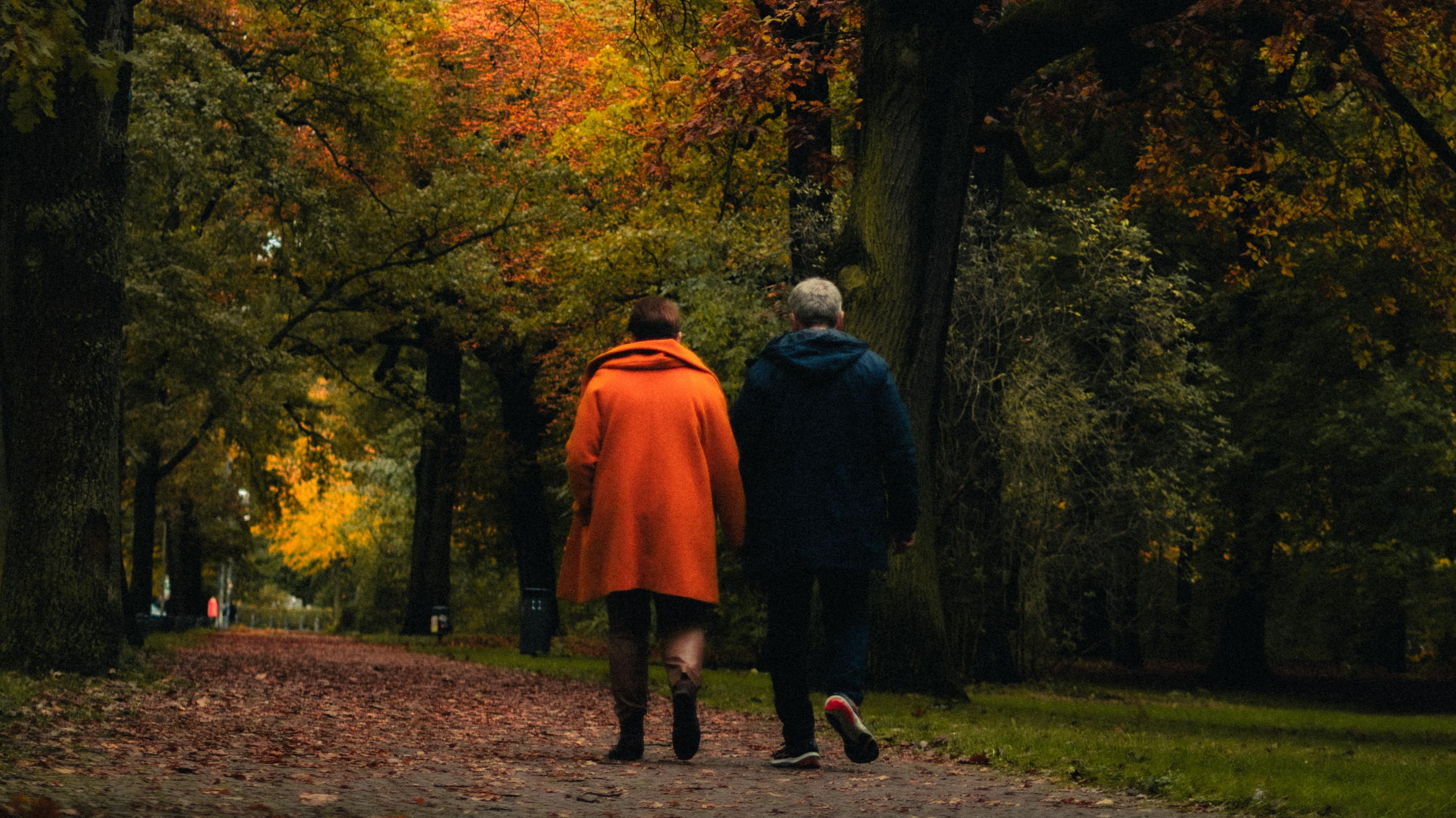 Caminar 10.000 pasos al día nos ayuda a mantener una buena salud. FUENTE: Pexels