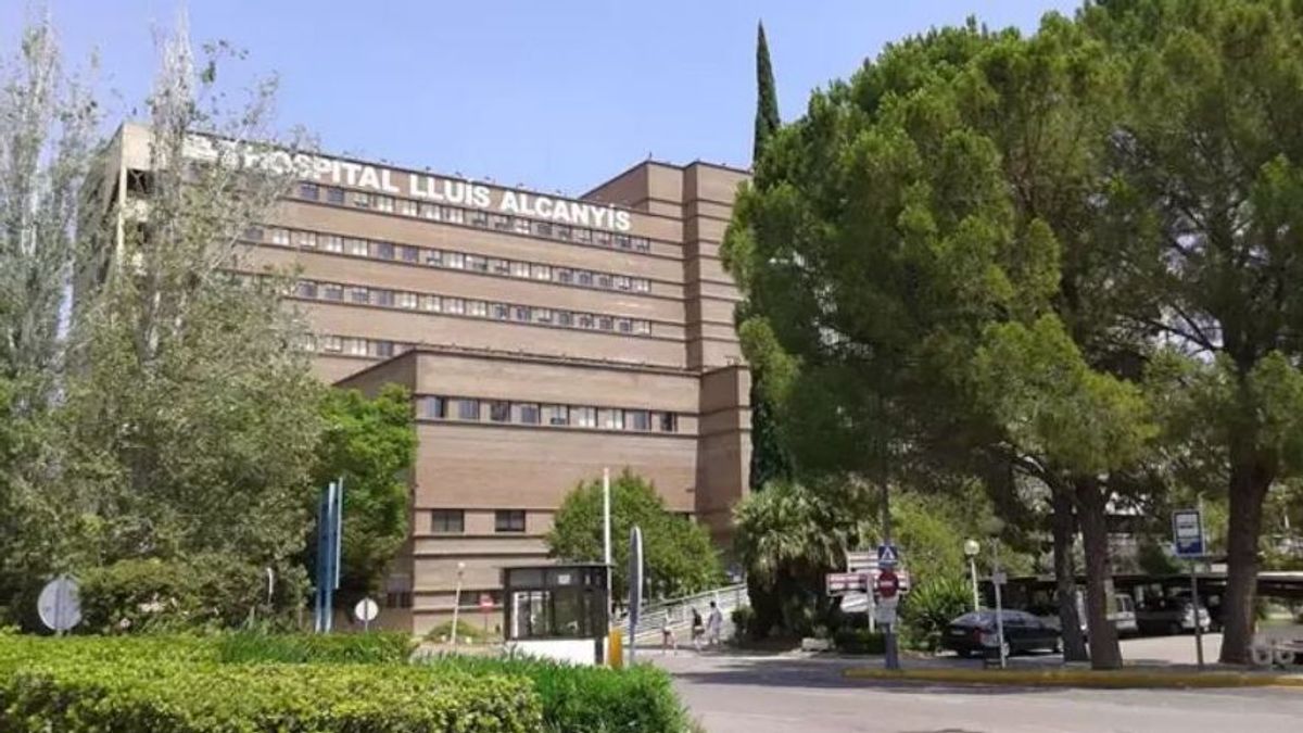 Hospital Lluís Alcanyís de Xàtiva, donde han permanecido ingresados los cinco niños del centro infantil.