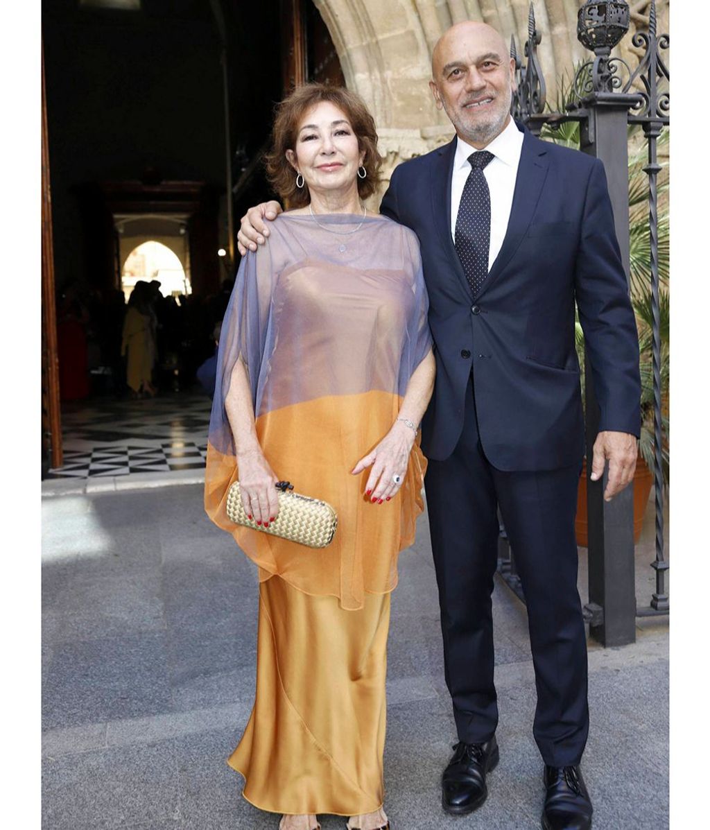 arriving to Constanza Villa-Mir and Daniel's wedding in Seville. October 5 2024