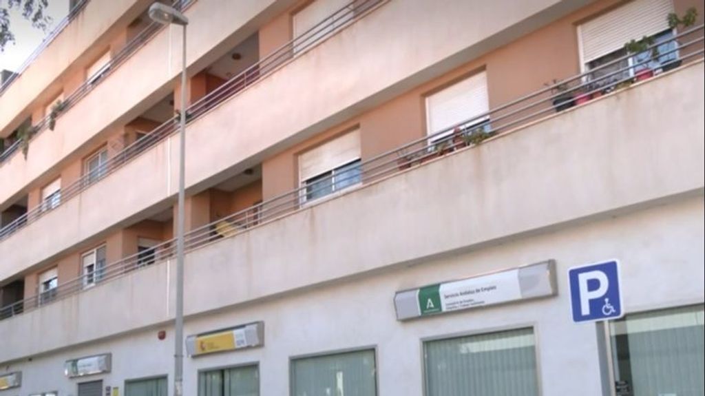 Detenido acusado de asesinar a su pareja en Roquetas de Mar, Almería: después habría intentado suicidarse